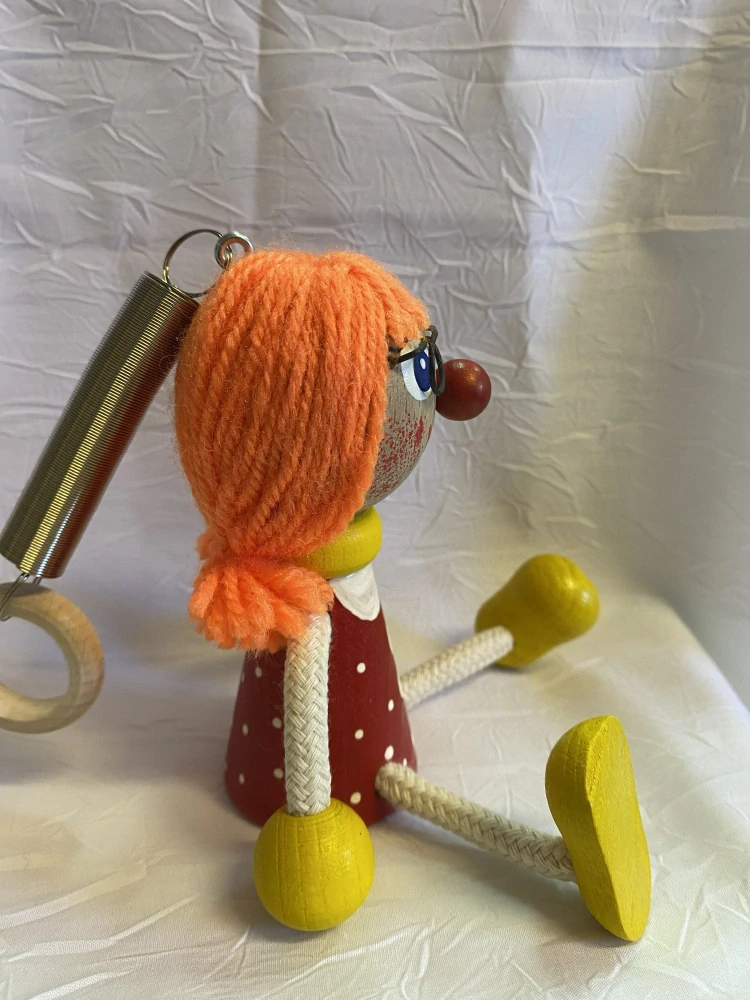 Figurka na pružině - Mánička